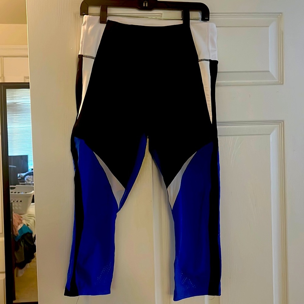 Athleta Crop Leggings
